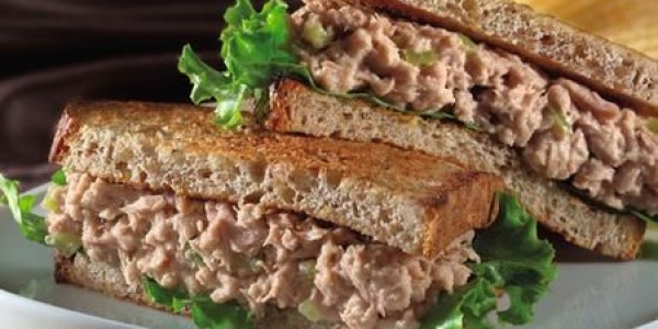 Momas Kitchen Tuna Sandwich